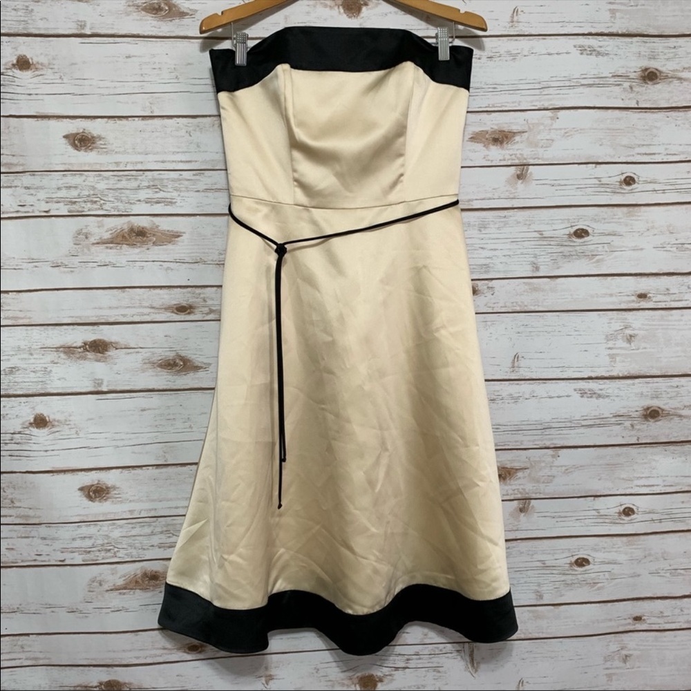 White House Black Market Strapless Dress